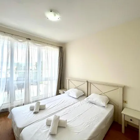 апартамент флорес - Flores Apartment *