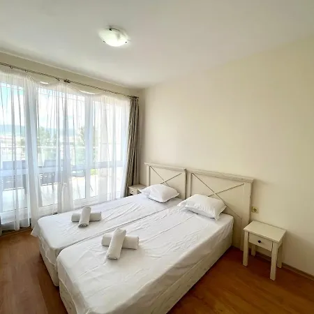 апартамент флорес - Flores Apartment